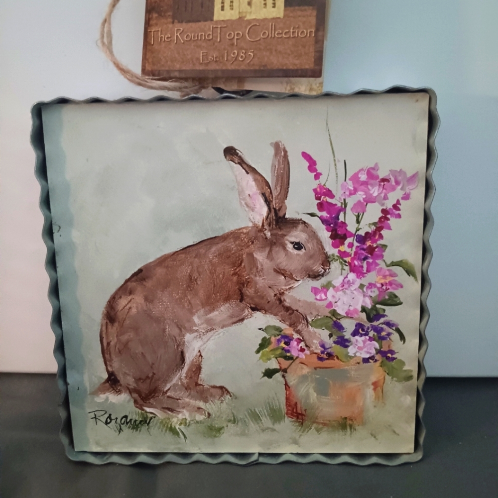 The Round Top Collection Rabbit Art Tile